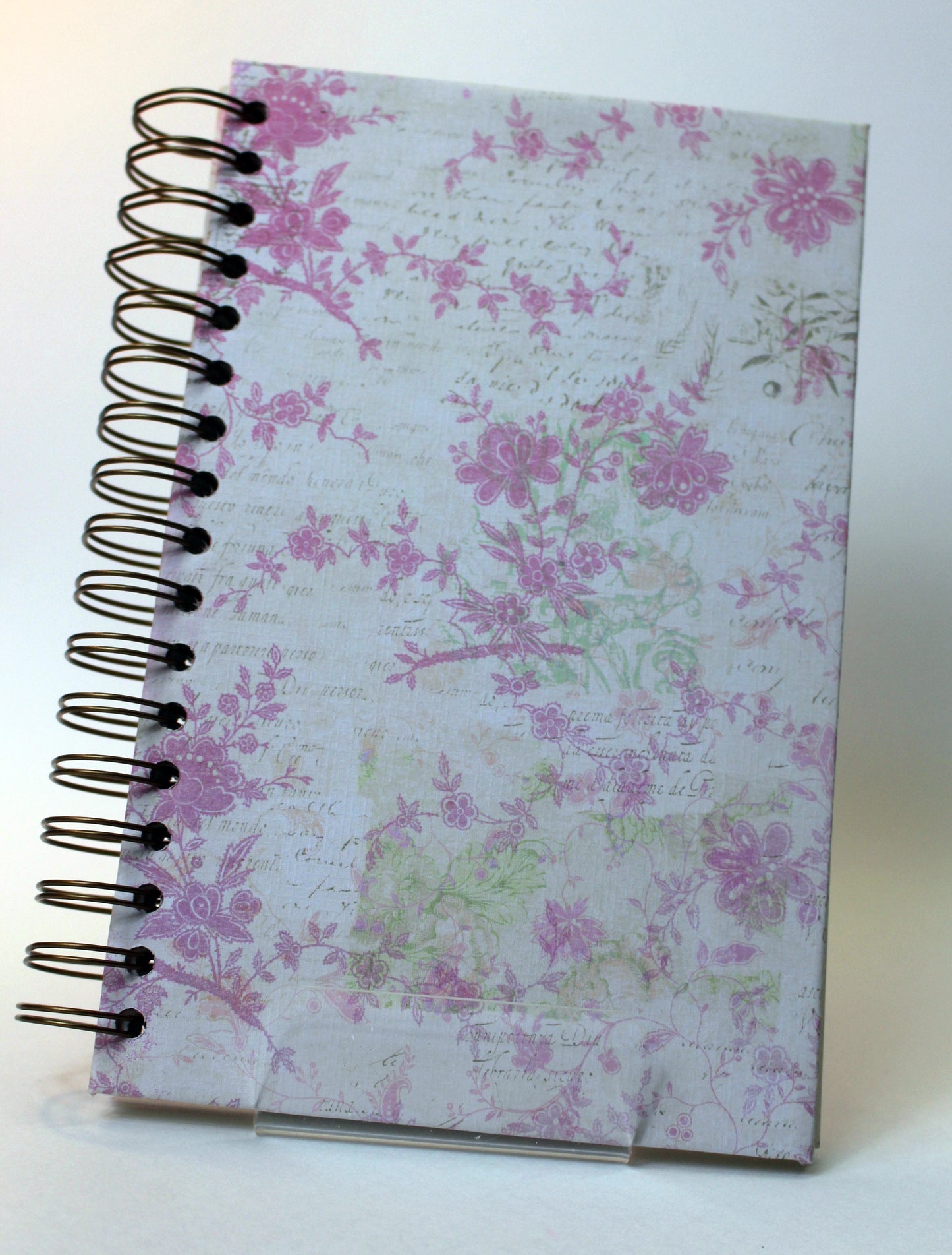 Med. Sketch book with pink flowers