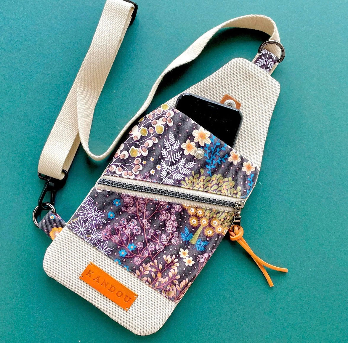 Mini Traveler Crossbody